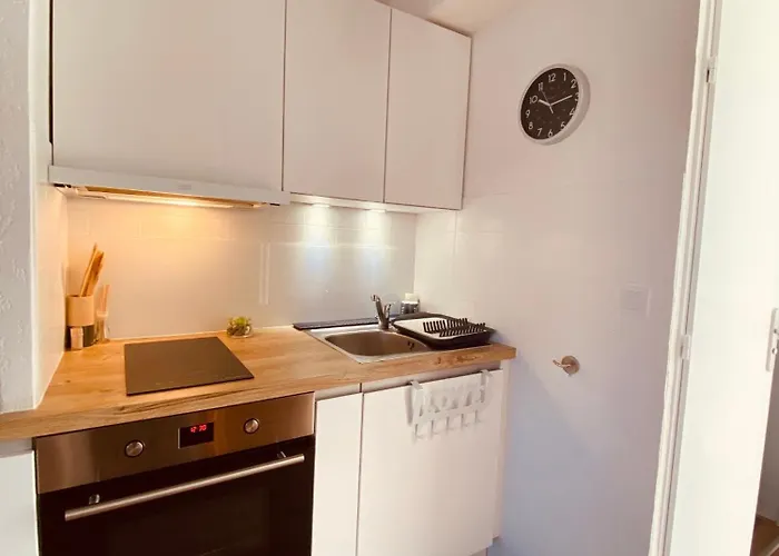 V0865 - Maison De Avec Climatisation Pour 6 Personnes Et Stationnement Prive