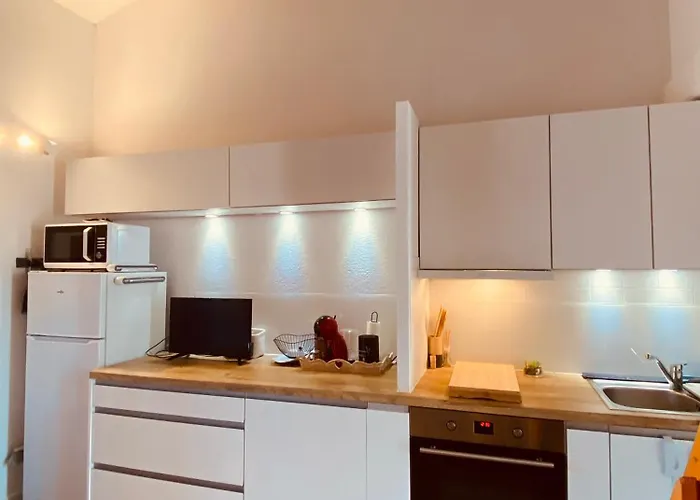 Dom wakacyjny V0865 - Maison De Avec Climatisation Pour 6 Personnes Et Stationnement Prive