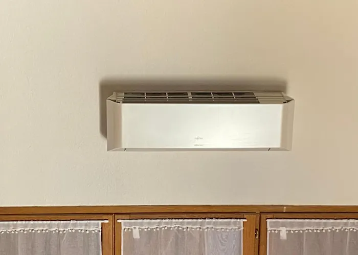 V0865 - Maison De Avec Climatisation Pour 6 Personnes Et Stationnement Prive Dom wakacyjny Vias